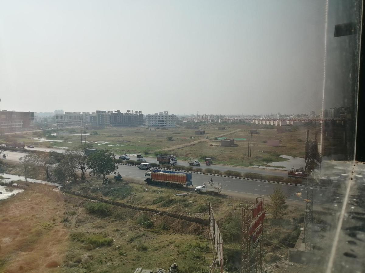 Hotel Golden City Vadodara Buitenkant foto
